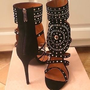 Cape Robbin, SZ 11, Black heels